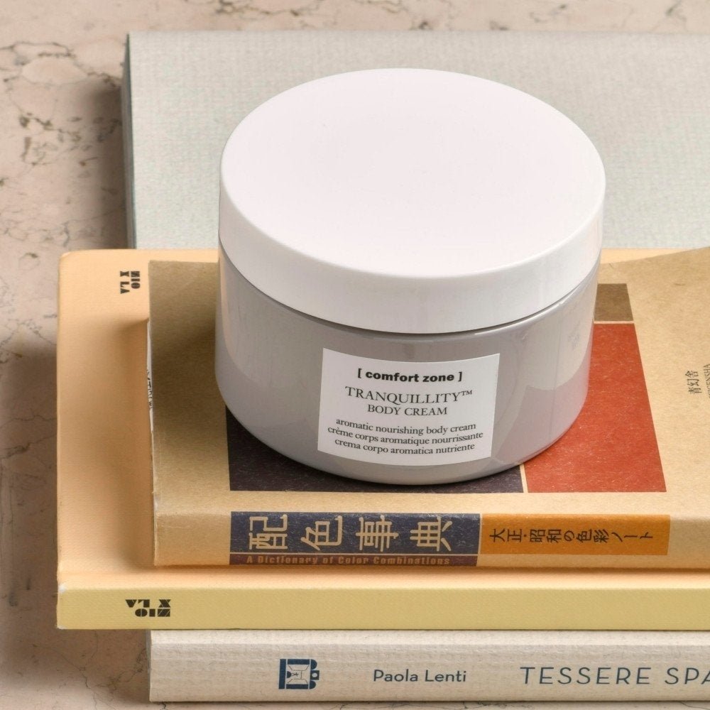 Comfort Zone Tranquillity Body Cream 180ml, beruhigende Körpercreme für entspannende Pflege in einer Mood-Aufnahme