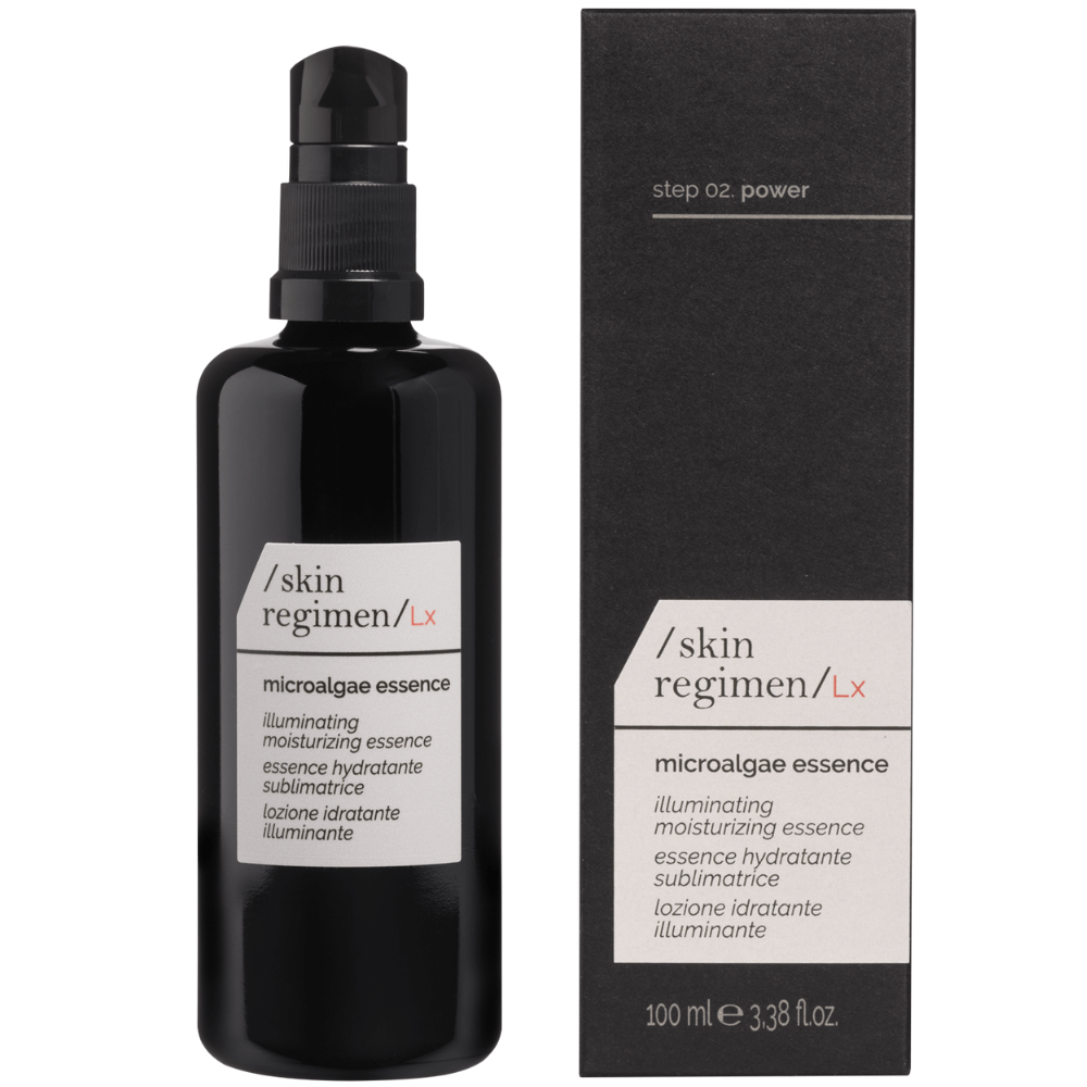 Skin Regimen Microalgae Essence – feuchtigkeitsspendende Anti-Stress-Essenz im edlen Glasflakon mit Originalverpackung.