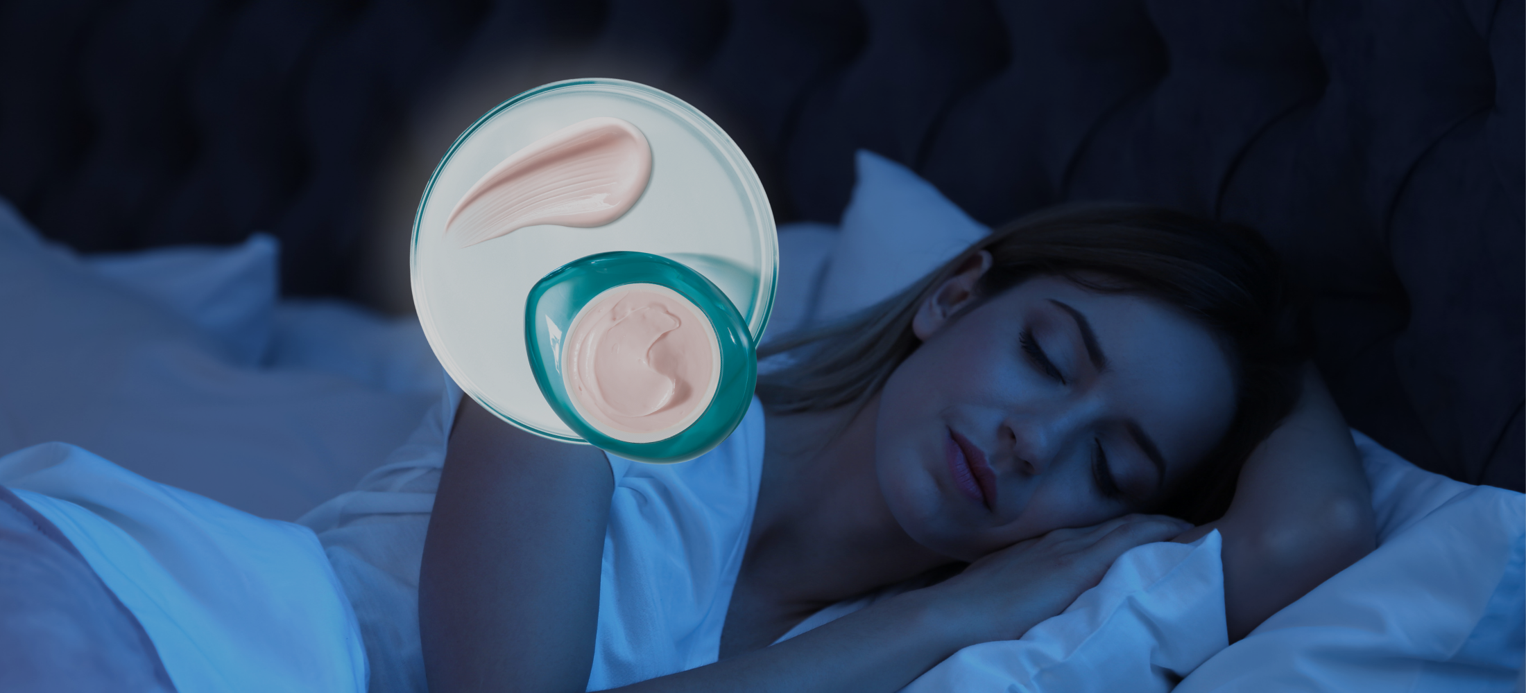 Entspannter Verwöhnmoment mit regenerierender Nachtpflege für glattere Haut