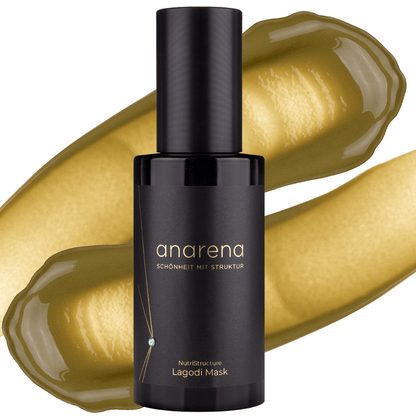 anarena NutriStructure Lagodi Mask – schwarze Spender-Flasche vor goldgrüner Textur der Maske mit cremiger, glatter Konsistenz