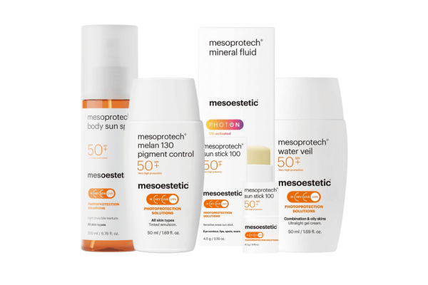 Hochwirksamer Sonnenschutz von Mesoestetic mit innovativen Formulierungen zum Schutz vor UVB-, UVA-, IR- und HEV-Strahlen – für alle Hauttypen geeignet und ideal zur täglichen Anwendung.