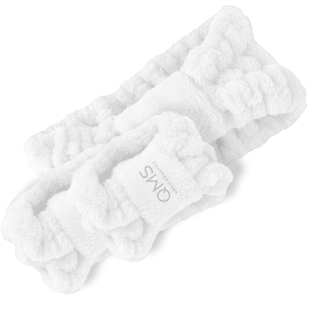 QMS Energising Double Cleansing Set Stirnband – weiches QMS-Stirnband für die Gesichtsreinigung und Pflegeanwendung – hygienisch &amp; angenehm zu tragen.