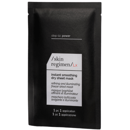 Skin Regimen LX Instant Smoothing Dry Sheet Mask – schwarze Produktverpackung der glättenden, feuchtigkeitsspendenden Anti-Aging-Tuchmaske.