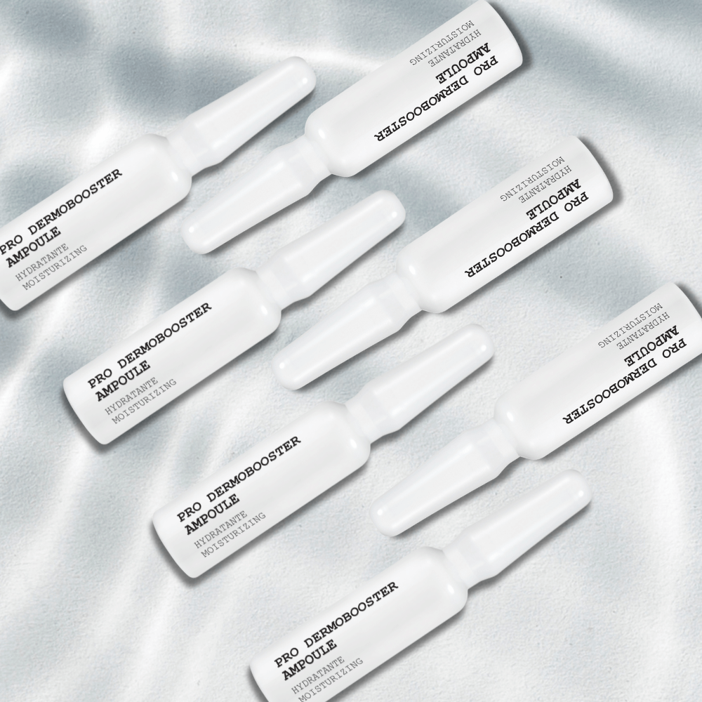 Sothys Pro-Dermobooster Ampoule Hydratante – Nahaufnahme einer geöffneten Ampulle im Blisterpack.
