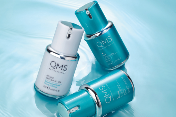 QMS Medicosmetics Produkte im Wasser
